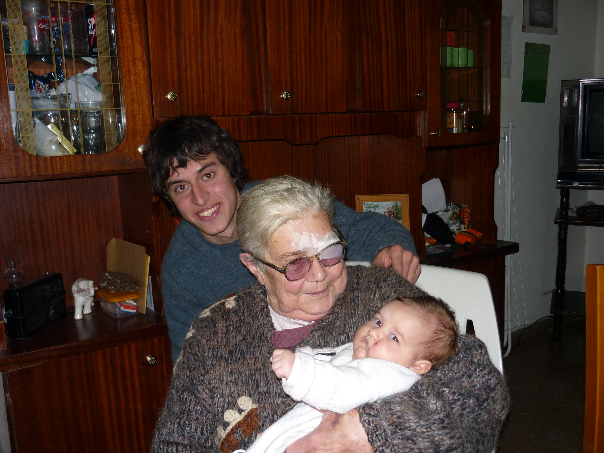 fotos/2010-09-23 - Iara y abuela rosa/P1010330.JPG